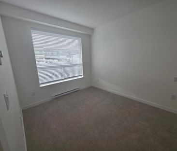 Modern One Bedroom Plus Den Fleetwood Village 2 - Photo 6