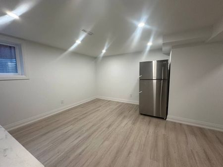 For Lease - 106 Woodpark Place Unit# BASEMENT, Newmarket, Ontario - Photo 2