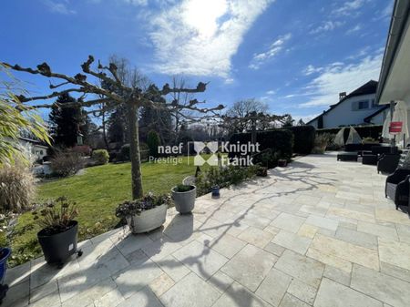 Magnifique propriété individuelle avec dépendances et un beau jardin arboré avec jacuzzi - Photo 3