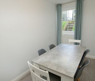 Basement Flat, 32 Montpellier Villas, CHELTENHAM GL502XF - Photo 2