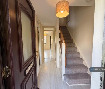 2 bedroom terraced house to rent - Photo 4