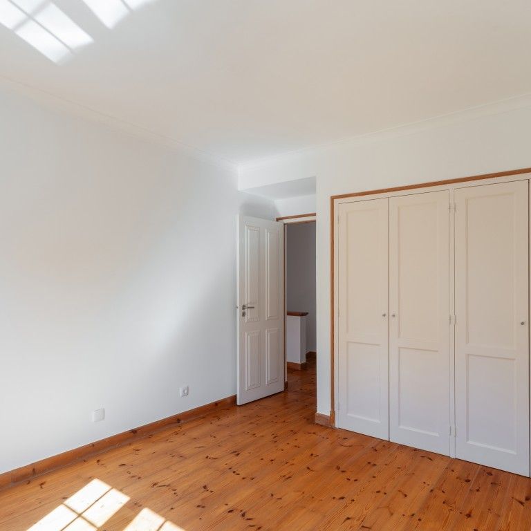 Arrendamento Moradia T5+1 com piscina Quinta da Marinha Norte - Photo 1