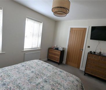 3 bedroom semi-detached house to rent - Photo 4