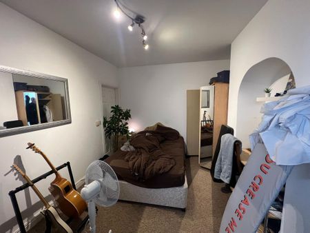 3 bedroom apartment to rent - Photo 5