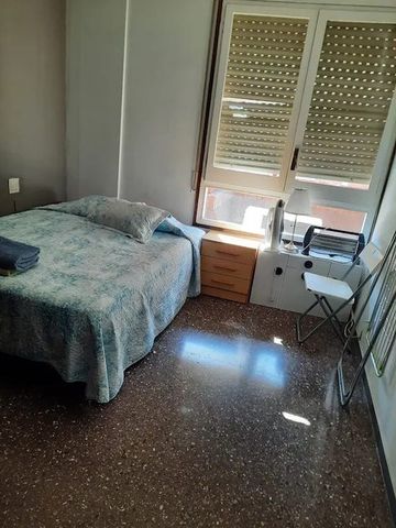 Carrer de Pi i Margall, Barcelona, Catalonia 08025 - Photo 2