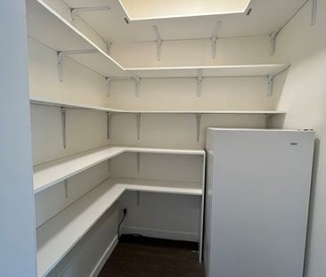 Beautiful Executive 4-Bedroom Character Home in University District - Photo 3
