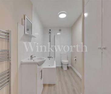 Sunningfields Road, London, NW4 - Photo 1