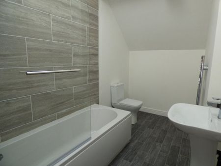 Room 3, Brierley Street, Bury - Photo 5