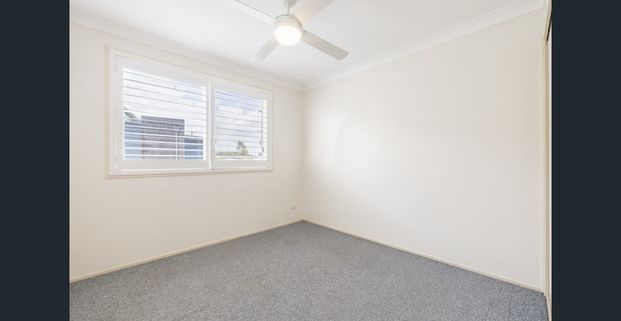 COASTAL TOWNHOUSE MOMENTS FROM BIRUBI BEACH - Photo 1