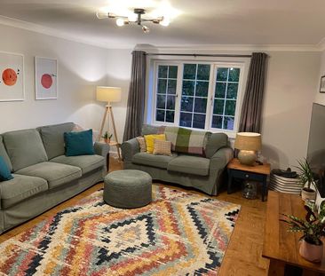 2 Bed Flat, Shadwell Lane, LS17 - Photo 1