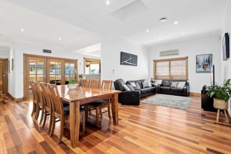 Inner City Oasis - Photo 3