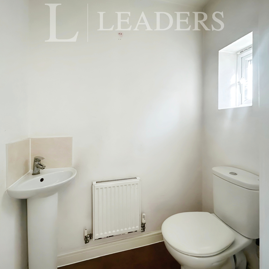 2 bedroom house to rent Adlington Gardens, Bognor Regis, PO21 - Photo 1