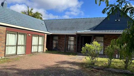 Charming 6-Bedroom Lifestyle Property in Dairy... - Photo 3