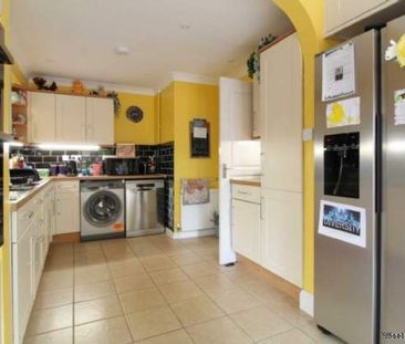 4 bedroom property to rent in St Neots - Photo 5