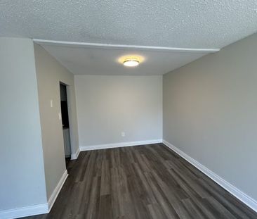 286 Conacher Drive, Unit 305, Kingston, ON - Photo 6