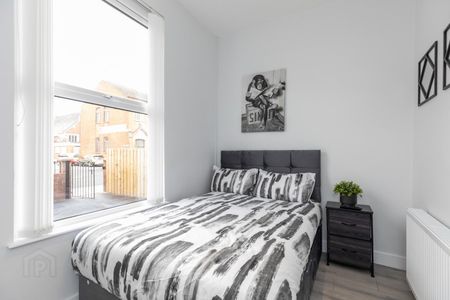 Unit 1, 47 Castlereagh Street, BT54NF, Belfast - Photo 4