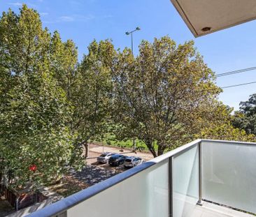 Caulfield East - Photo 1