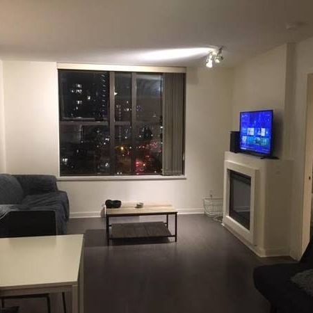 Beautiful furnished one bedroom and den Downtown/Yaletown - Photo 3