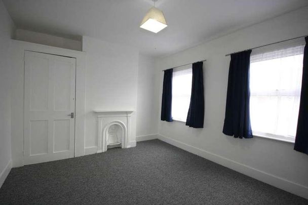 Bedroom House- Kensington Road, Reading, RG30 - Photo 1