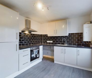 2 bedroom terraced house to rent - Photo 5