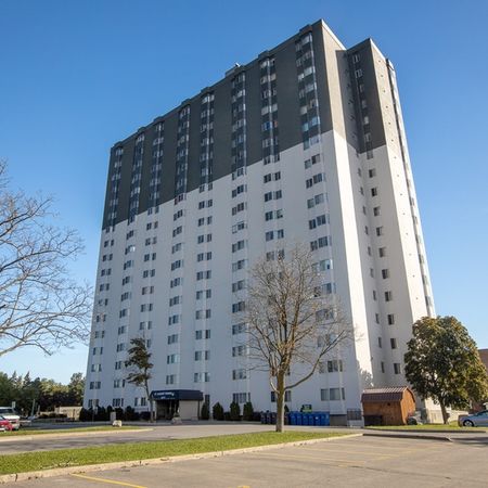 St. Laurent Boulevard - Photo 4