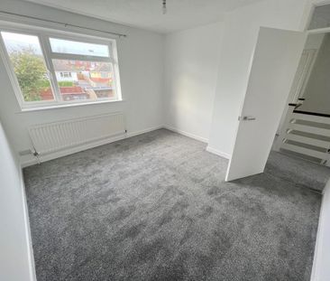 4 bedroom terraced house to rent - Photo 3