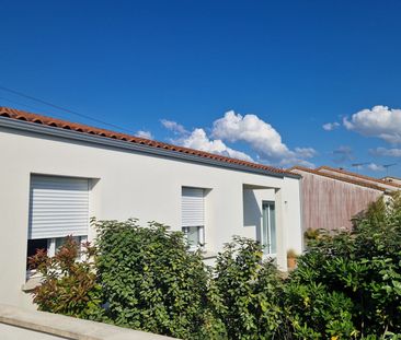 Maison à louer à Royan - 4 pièces, 3 chambres, proche des commodités - Photo 1