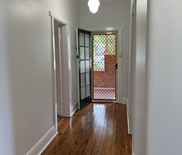 BEAUTIFUL FEDERATION BUNGALOW IN EAST TAMWORTH - Photo 1