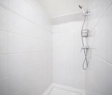 2 bedroom Flat To Let Total Size: 700 SQ FT - Photo 6