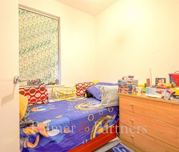 4 bedroom terraced house to rent - Photo 2
