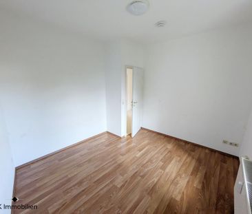 ++ charmante 3-Raum-Wohnung mit Balkon - in direkter Nähe zur Zwick... - Foto 1
