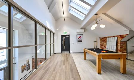 Bedroom Bronze (Shared Bathroom 12) - Photo 2