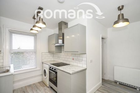 1 bedroom studio to rent - Photo 2