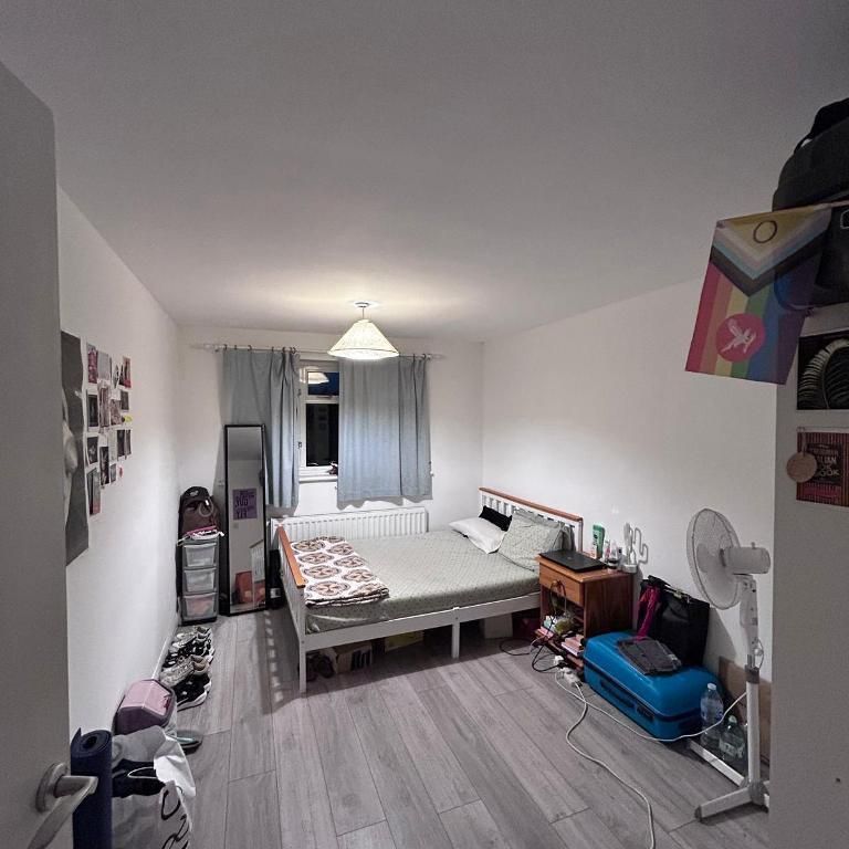 3 bedroom flat to rent - Photo 1