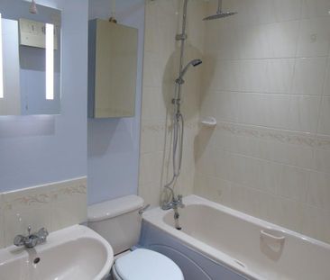 1 bedroom ground floor flat to rent - Photo 4