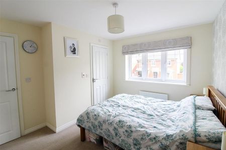 3 bedroom detached house to rent - Photo 4