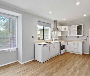 ASHHURST - 4 BEDROOMS - Photo 2