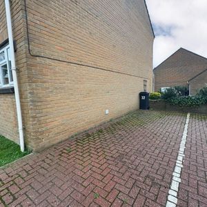 Benbow Avenue - Photo 2