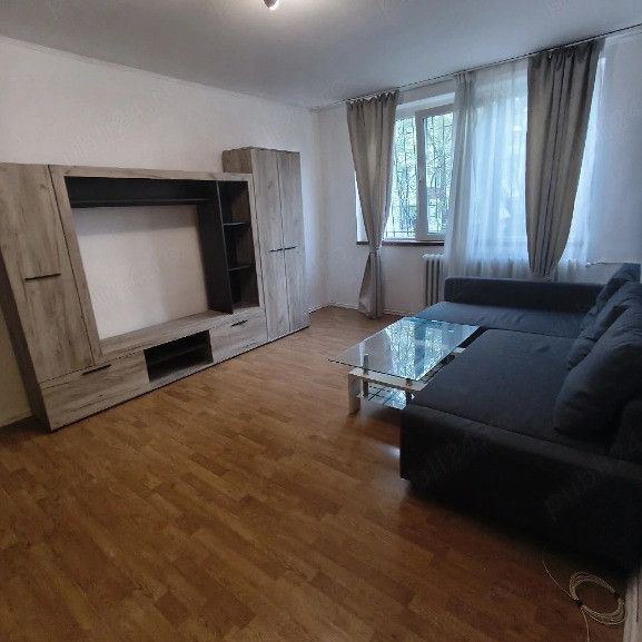 Brancoveanu parter decomandat - Fotografie 1