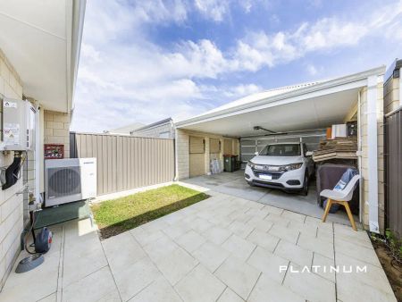 “Stylish and Contemporary Living” - Photo 2