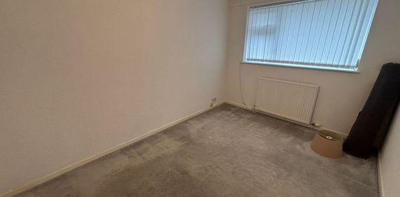 1 bedroom semi-detached bungalow to rent - Photo 2