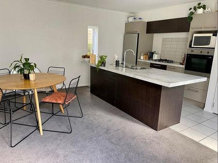 Townhouse with large rooms - Photo 2