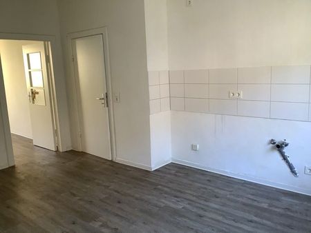 Für Kurzentschlossene - Anmietung ab ca. 12.11.24: Modernisierte 1-Zimmer-Wohnung mit Balkon - Foto 3