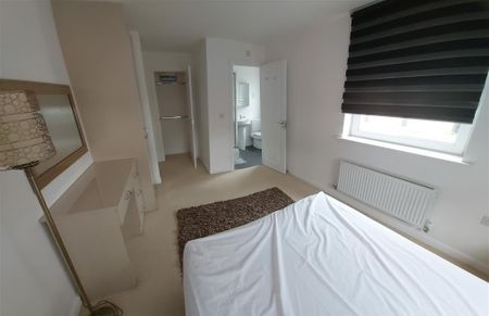 Minotaur Way, Pentrechwyth, SWANSEA - Photo 5