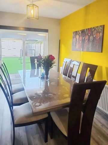 5 bedroom semi-detached house to rent - Photo 2