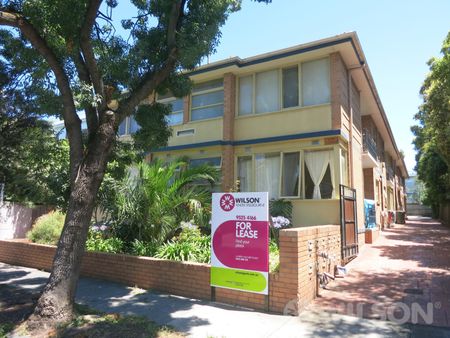 11/12 Robe Street, St Kilda VIC 3182 - Apartment For Rent | Domain - Photo 3