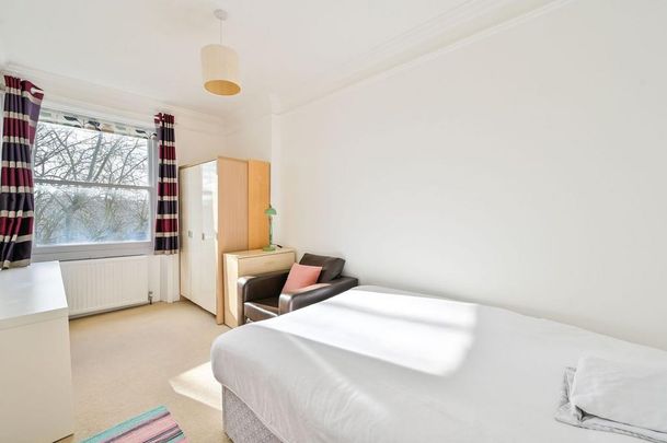 3 bedroom flat to rent - Photo 1