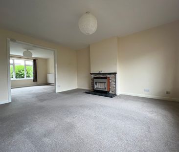 1 Spencer Drive - Photo 2