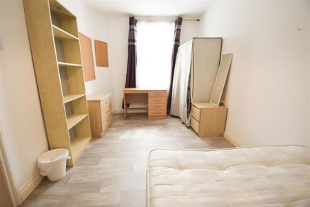 4 bedroom house to rent - Photo 2