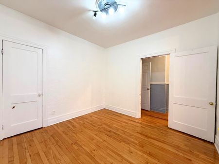 1012 4e Avenue - Photo 3